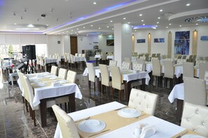 Tägliches inbegriffenes Frühstücksbuffet