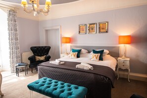 Habitación superior con 1 cama matrimonial o 2 individuales | Sábanas de algodón egipcio y ropa de cama de alta calidad