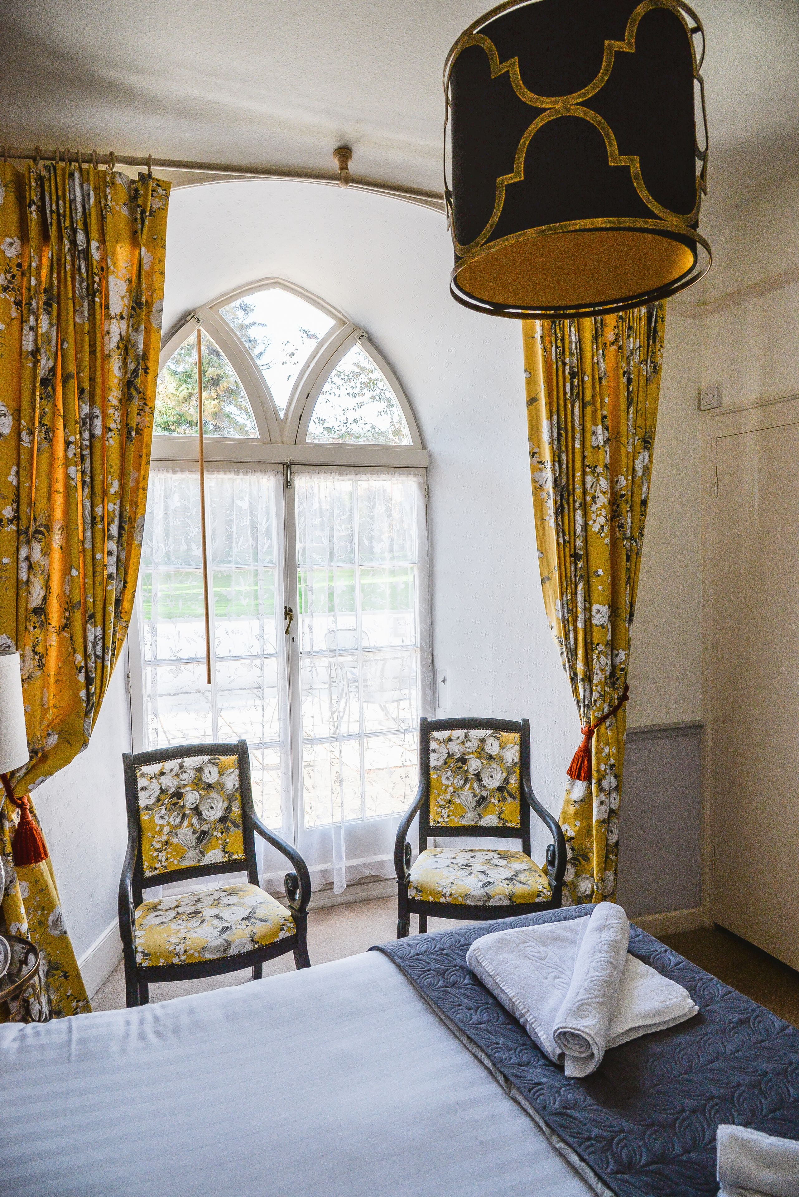 standard king room | egyptian cotton sheets, premium bedding, individually decorated