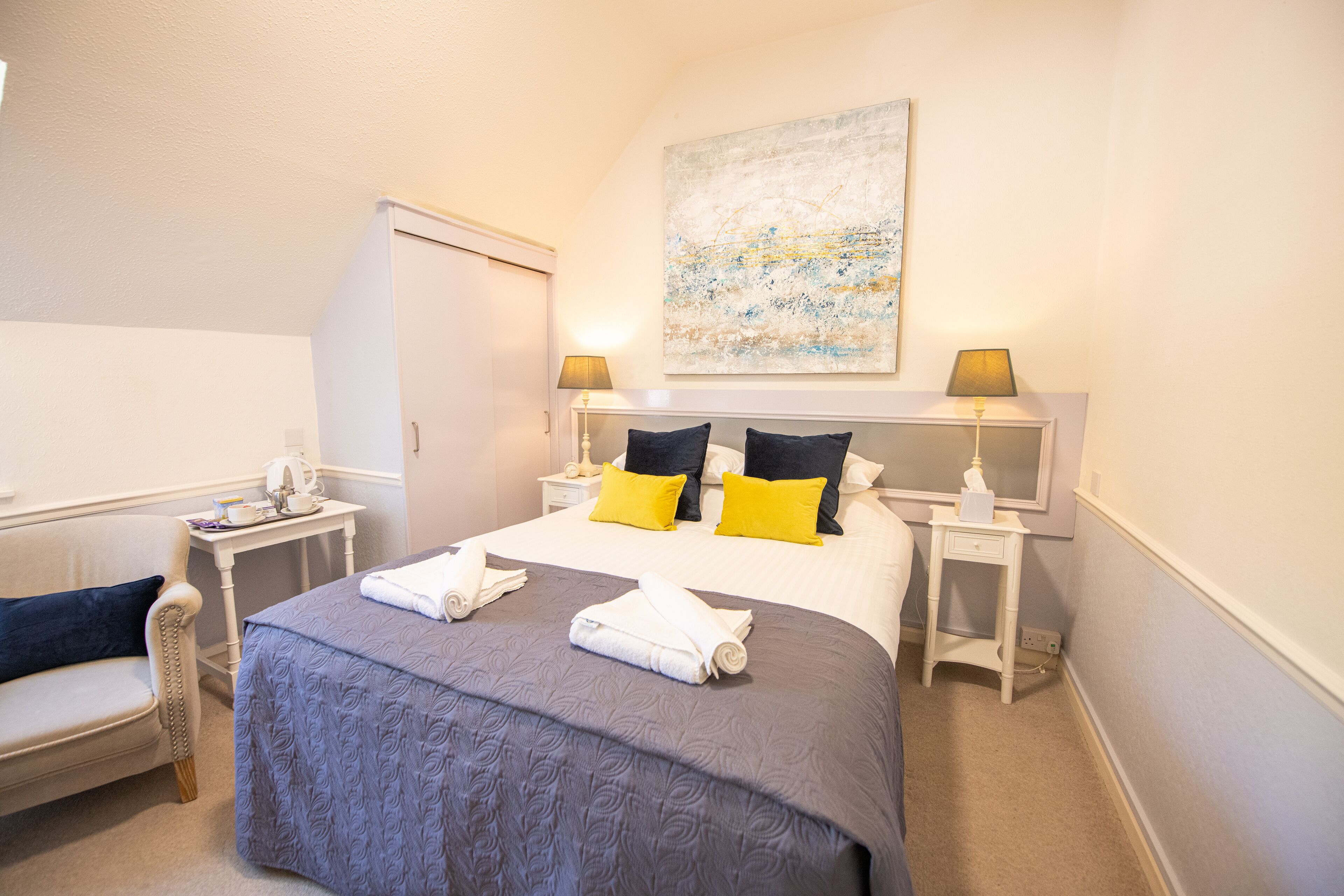 standard king room | egyptian cotton sheets, premium bedding, individually decorated