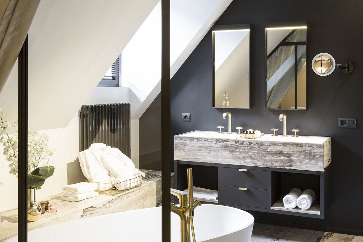 superior suite, 1 king bed (suite 4) | bathroom | hair dryer, towels