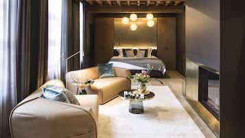 1 bedroom, in-room safe, desk, blackout curtains