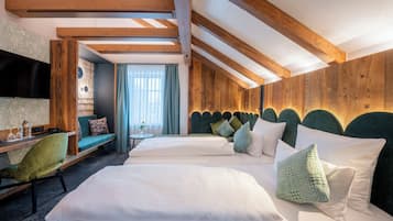 Junior studio suite | Hypoallergeen beddengoed, donzen dekbedden, individueel gedecoreerd