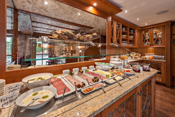 Petit déjeuner buffet compris tous les jours