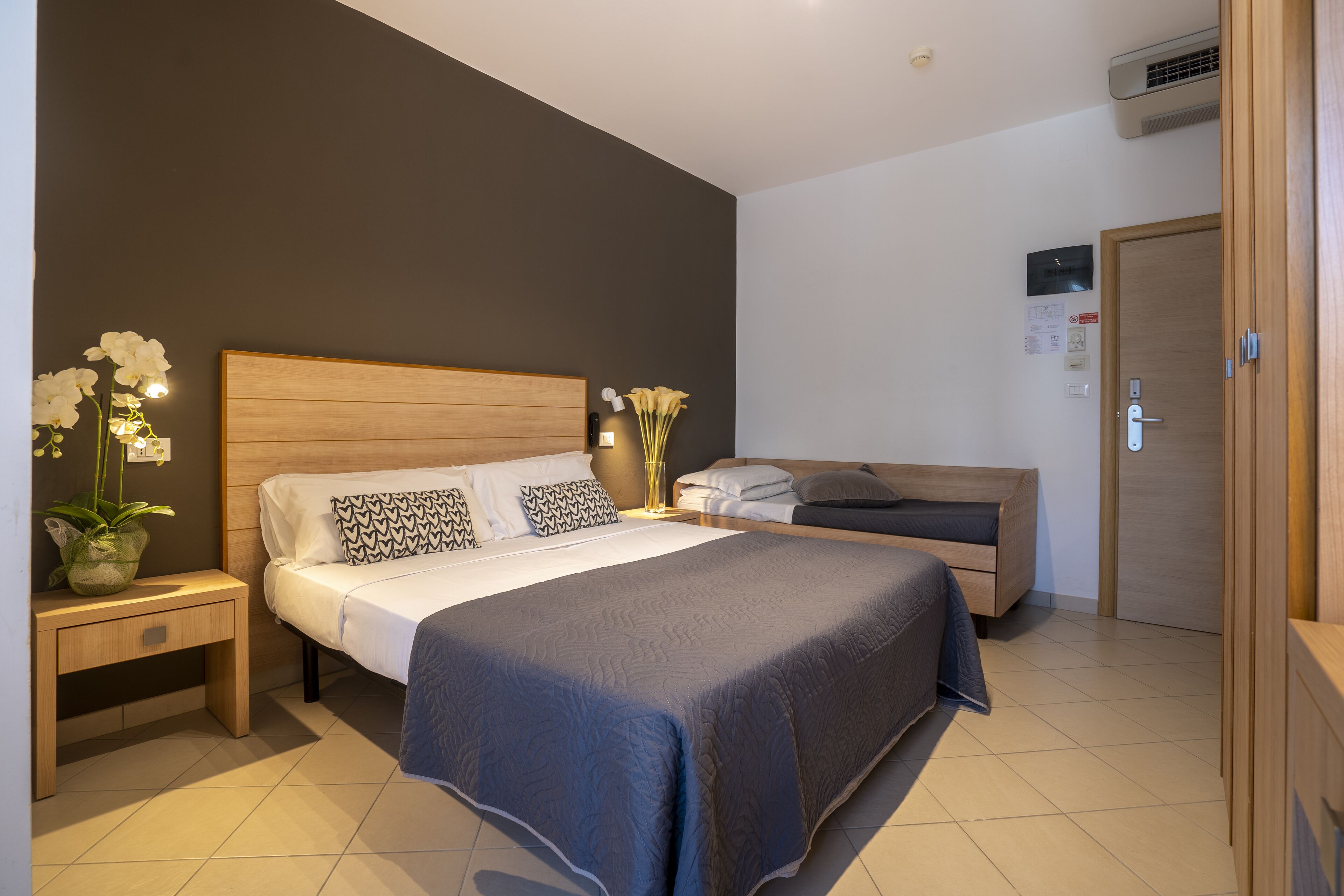 Schreibtisch, kostenloses WLAN, Bettwäsche