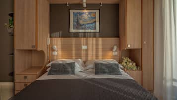 Superior Double or Twin Room, City View, Corner