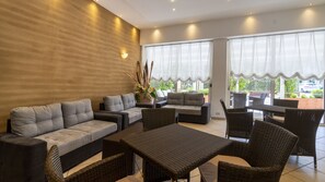 Al fresco dining, open daily - Hotel Mocambo (Riccione)