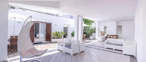 Classic Triple Room | Terrace/patio