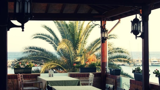 Unclassified image, 1 of 15, button - Kucukkuyu Gumus Hotel (Ayvacik)
