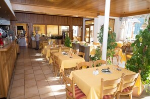 Breakfast area - Hotel Loreleyblick (Sankt Goar)