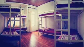 Bed in 8-Bed Mixed Dorm | Free WiFi