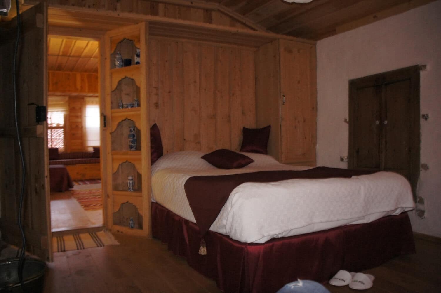 Standard Room | Minibar, in-room safe, individually decorated, individually furnished