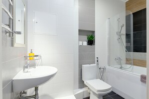 Elite Apartment, 1 Bedroom, Executive Level (Basseina, 12) | Desk, iron/ironing board, free WiFi - Baseina Apartments (Kyiv)