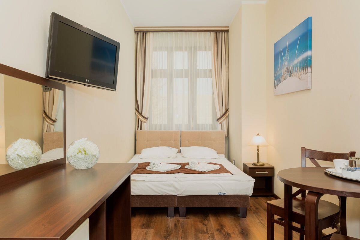 Classic Double Room | Iron/ironing board (on request), free WiFi, bed sheets