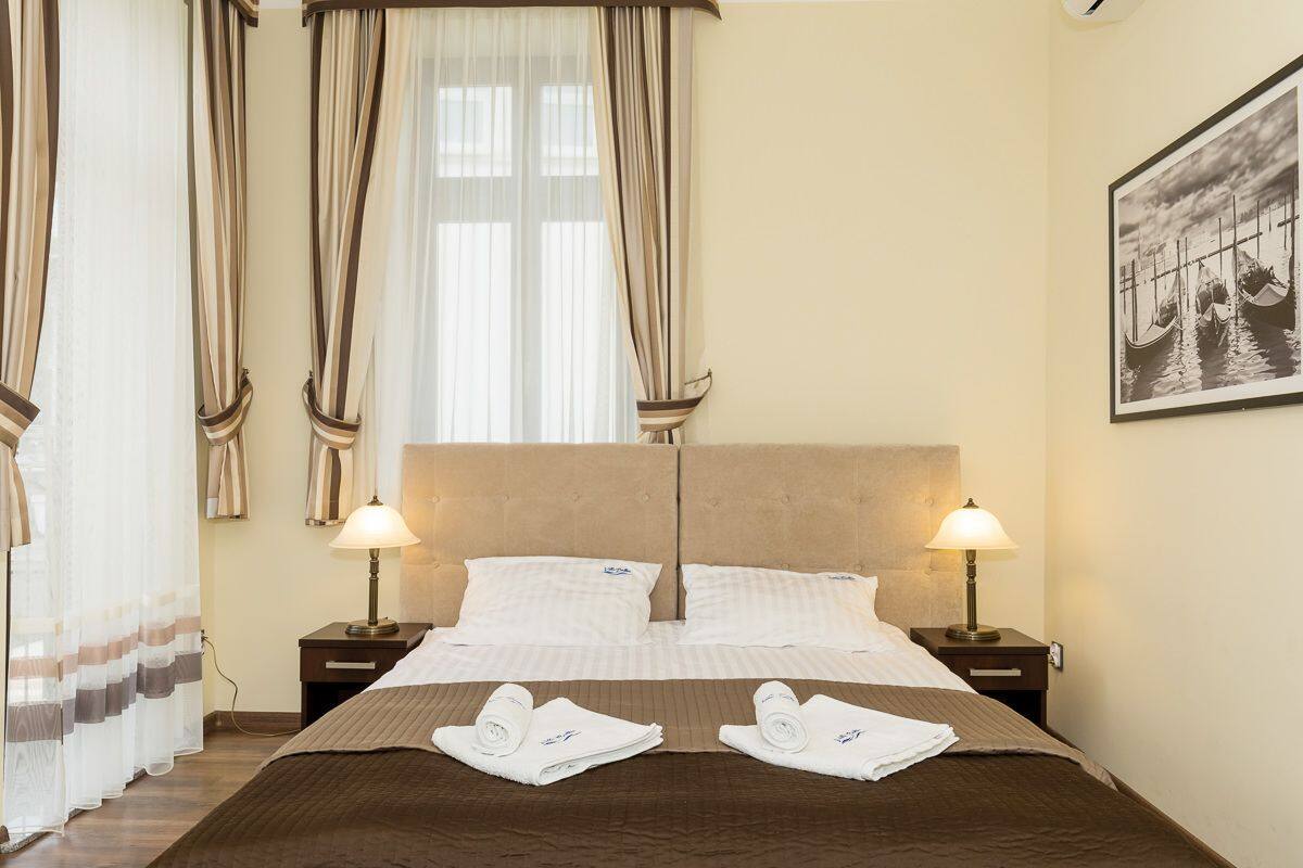 Superior Apartment | Iron/ironing board (on request), free WiFi, bed sheets