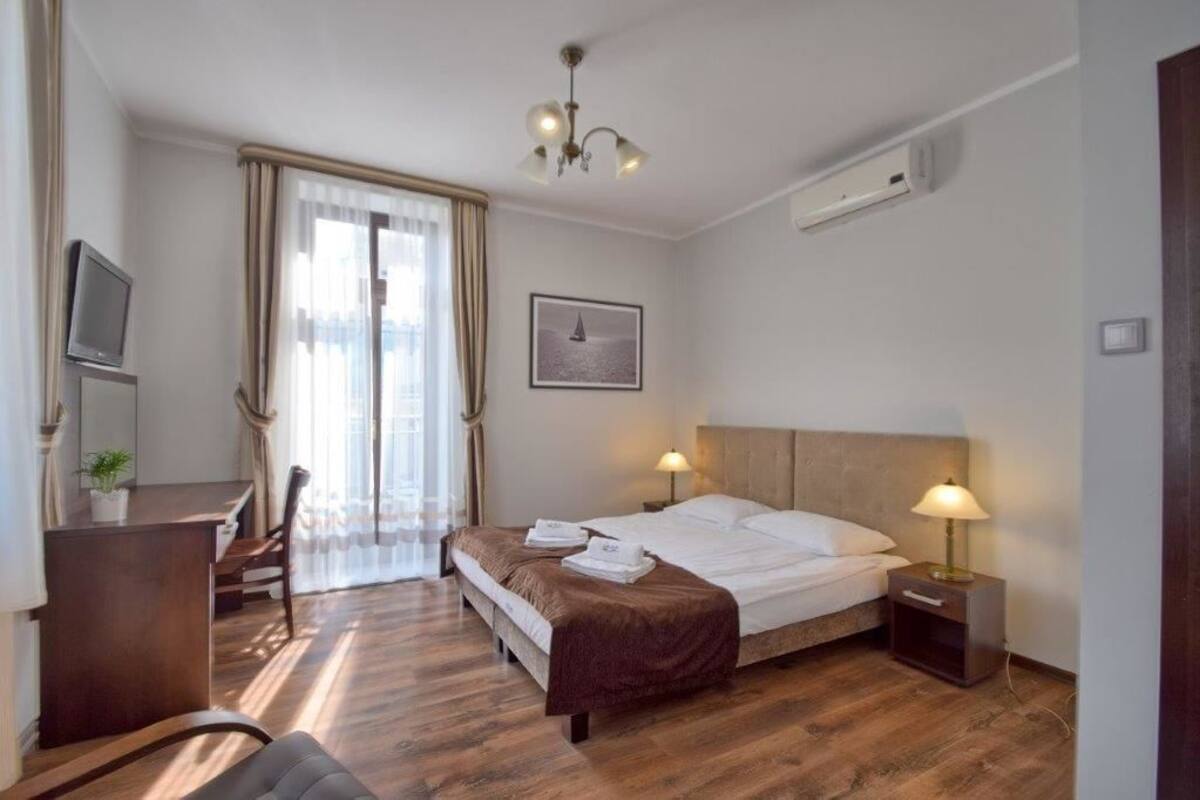 Superior Apartment | Iron/ironing board (on request), free WiFi, bed sheets