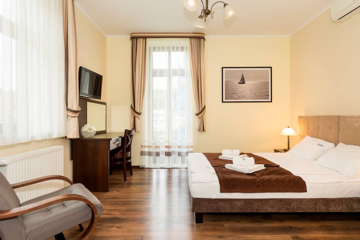 Studio | Iron/ironing board (on request), free WiFi, bed sheets