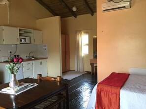 Rondawel with Kitchen | บริการอาหารในห้องพัก