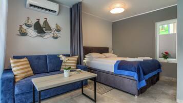 Comfort Cabin | 2 bedrooms, premium bedding, in-room safe, desk