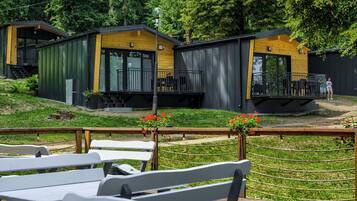 Comfort-Ferienhütte | Blick auf die Anlage