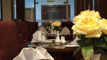 Spécialités Cuisine locale et internationale