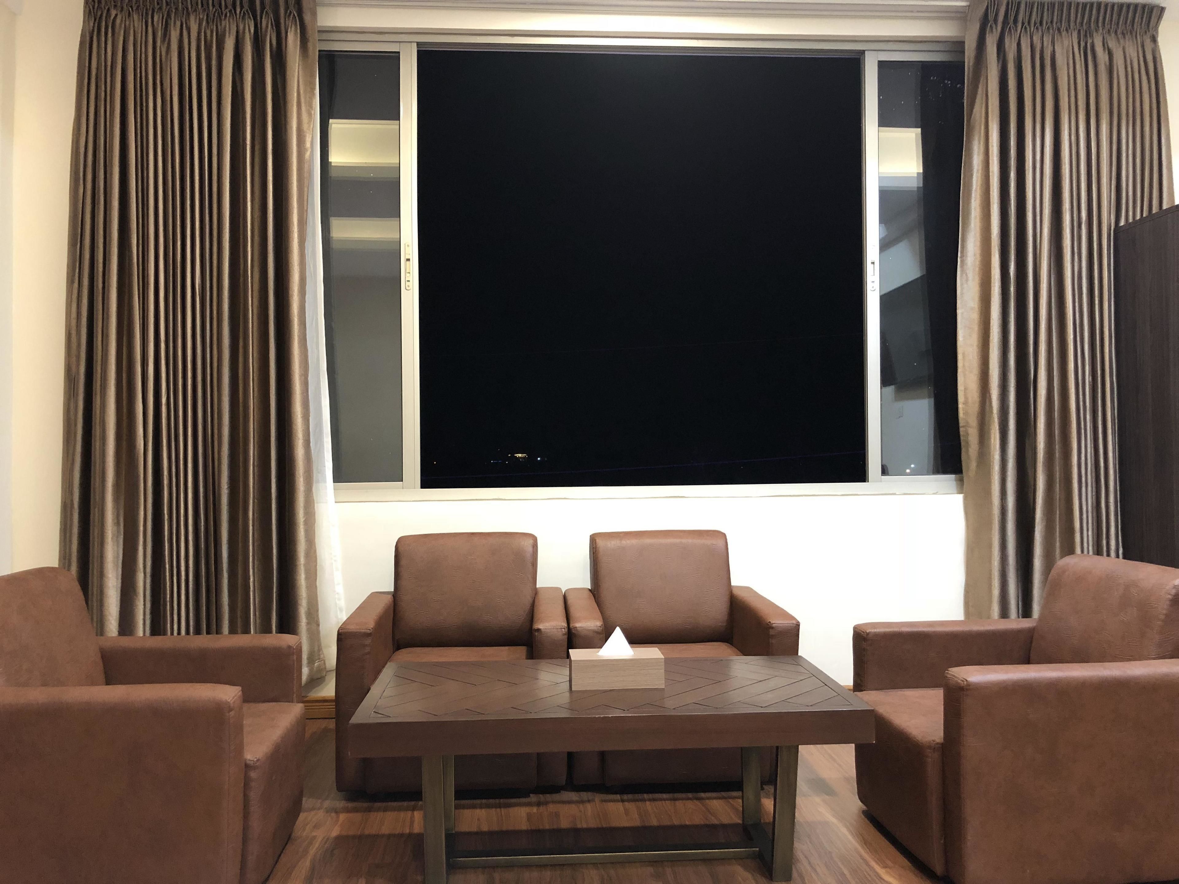 junior suite | minibar, desk, rollaway beds, free wifi