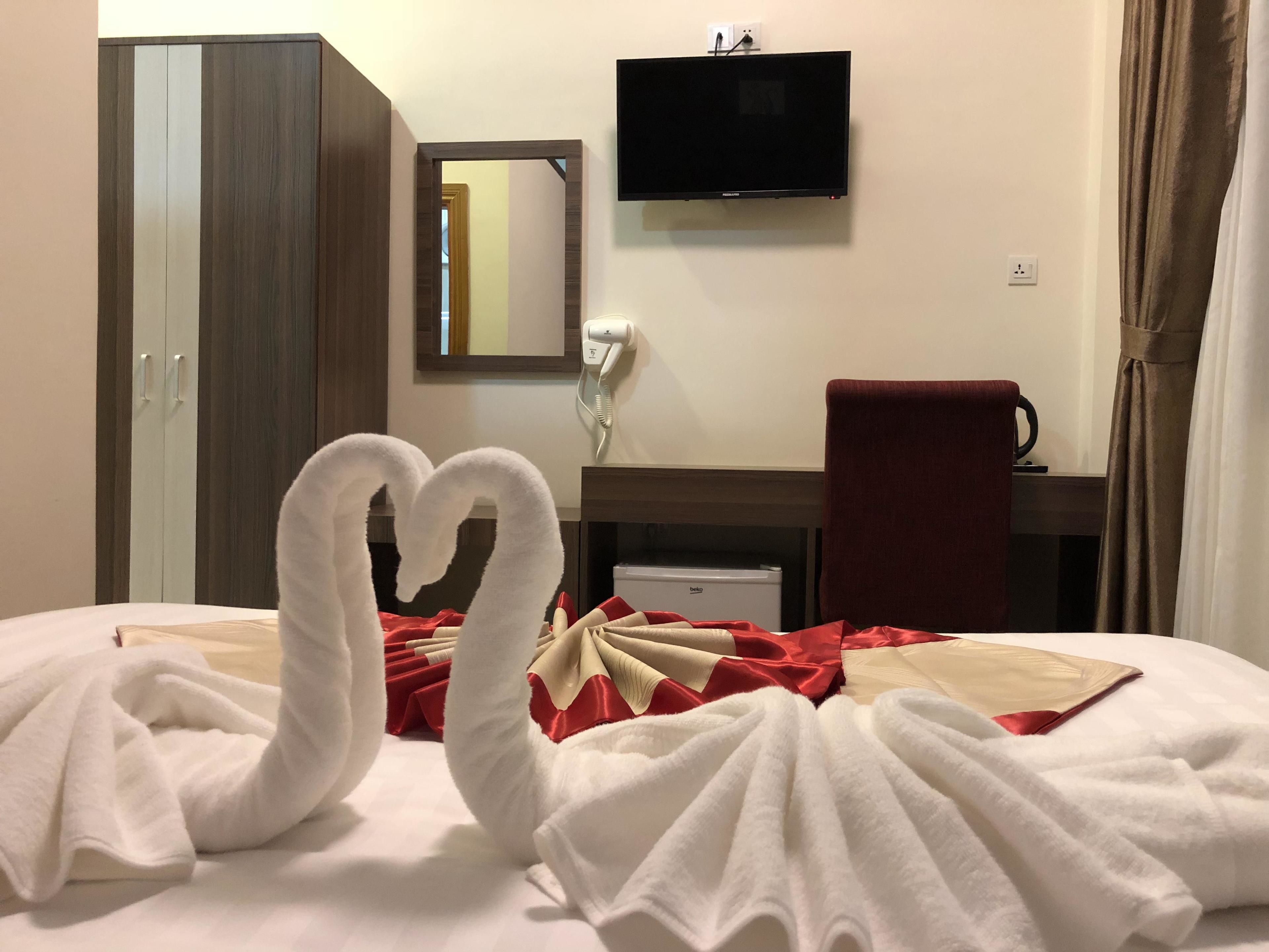 standard double room | minibar, desk, rollaway beds, free wifi