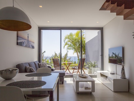 Alimentos y bebidas. Quinta Golfinho