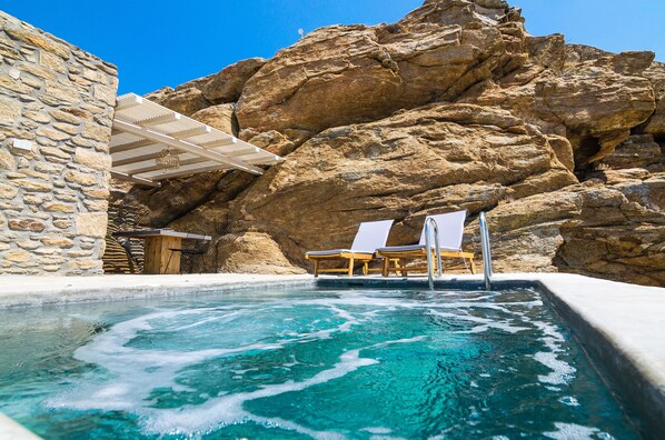 Honeymoon Suite, Private Pool, Sea View | Private pool