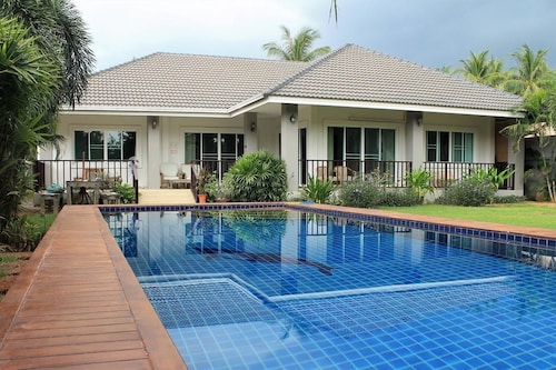 Baan Aroka Pool Villa Sea View