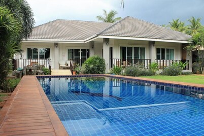 Baan Aroka Pool Villa Sea View