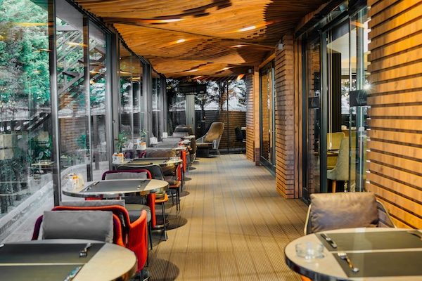 Breakfast, lunch, dinner served; Turkish cuisine