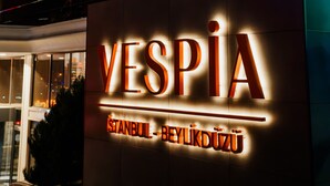 A hotel sign with the name "Vespia" and "Stambul-Beylikduzu" indicating its location. - Vespia Hotel (Istanbul)