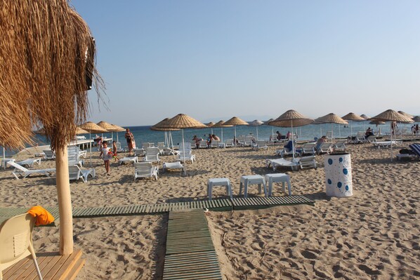Private beach nearby, free beach shuttle - Side Kervan Hotel (Manavgat)