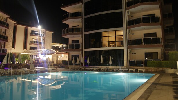 Outdoor pool - Whispering Sands (Kusadasi)