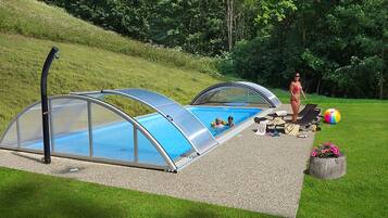 Outdoor pool, sun loungers