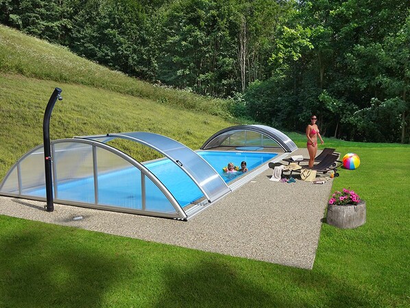 Outdoor pool, pool loungers - Pension&restaurace Zelený Mlýn (Zacler)