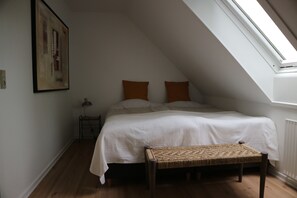 Triple Room, Shared Bathroom | Iron/ironing board, free WiFi, bed sheets - Birkelygaard Bed & Breakfast (Millinge)