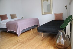 Triple Room, Private Bathroom | Iron/ironing board, free WiFi, bed sheets - Birkelygaard Bed & Breakfast (Millinge)