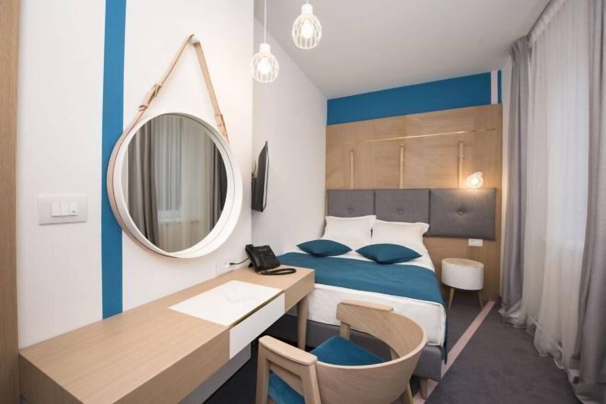 1 habitación, minibar, caja de seguridad en la habitación y escritorio