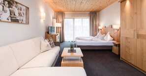 Traditional Suite, Balcony | In-room safe, free WiFi, bed sheets - Hotel Gasserhof Tradition & Lifestyle (Bressanone)