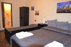 Superior Room | Desk, soundproofing, cribs/infant beds, free WiFi - B&B Villa Bellini (Catania)