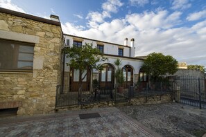 Exterior - Locanda La Rosa (Pauli Arbarei)
