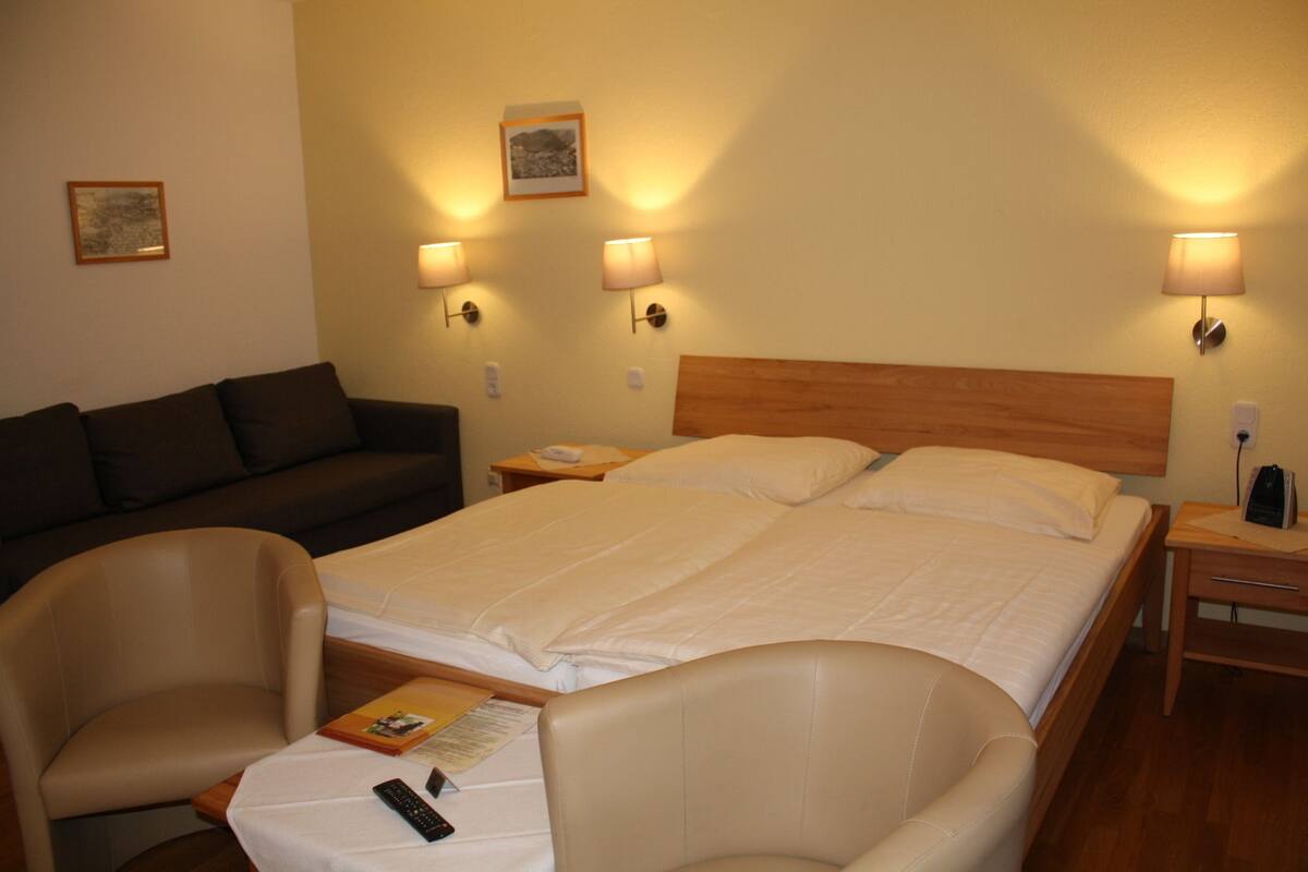 Comfort Room | Cribs (free), rollaway beds (surcharge), WiFi (free)