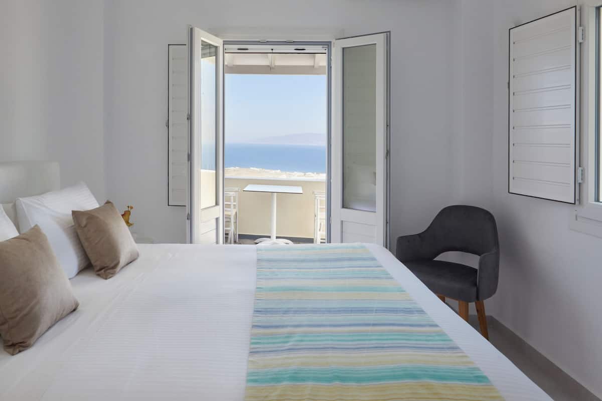 Superior Suite | 1 bedroom, in-room safe, desk, laptop workspace