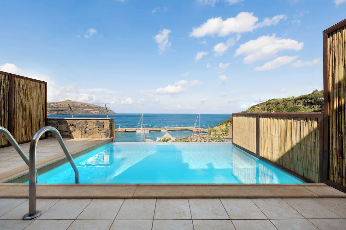 2-Level Bungalow Private Pool | 1 bedroom, Egyptian cotton sheets, premium bedding, memory foam beds