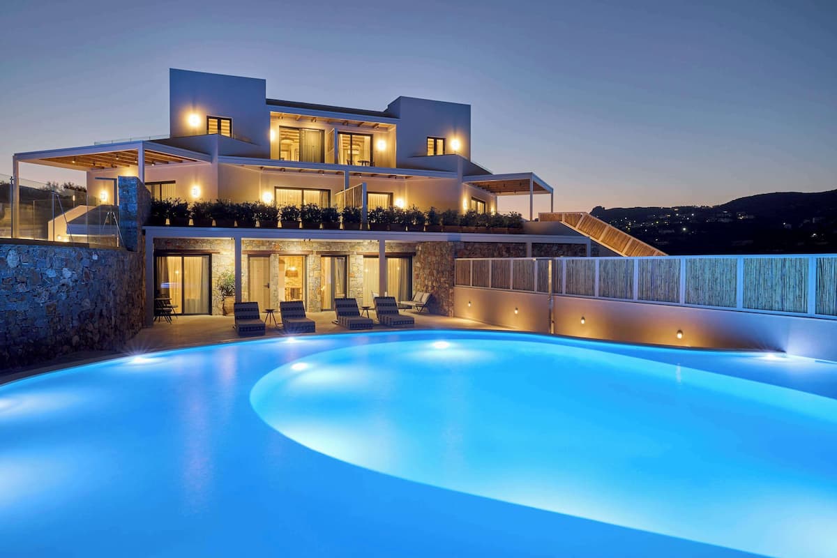 Villa Agali | 1 bedroom, Egyptian cotton sheets, premium bedding, memory foam beds