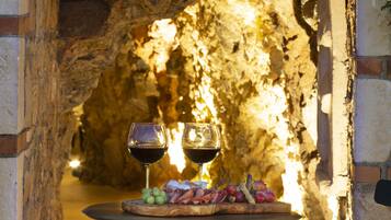 5 restaurantes; se sirven desayunos