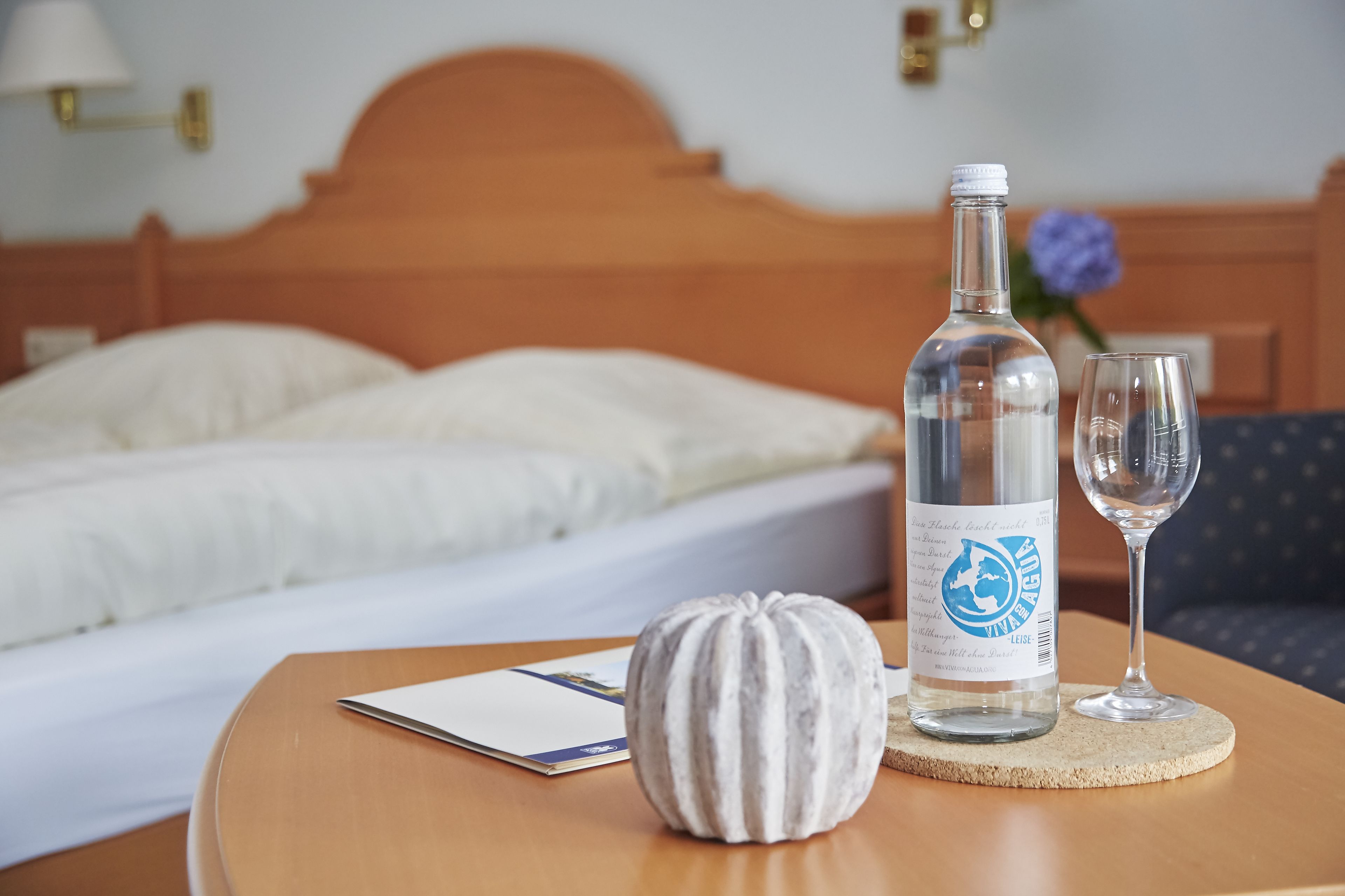 basic double room | in-room safe, desk, soundproofing, free wifi