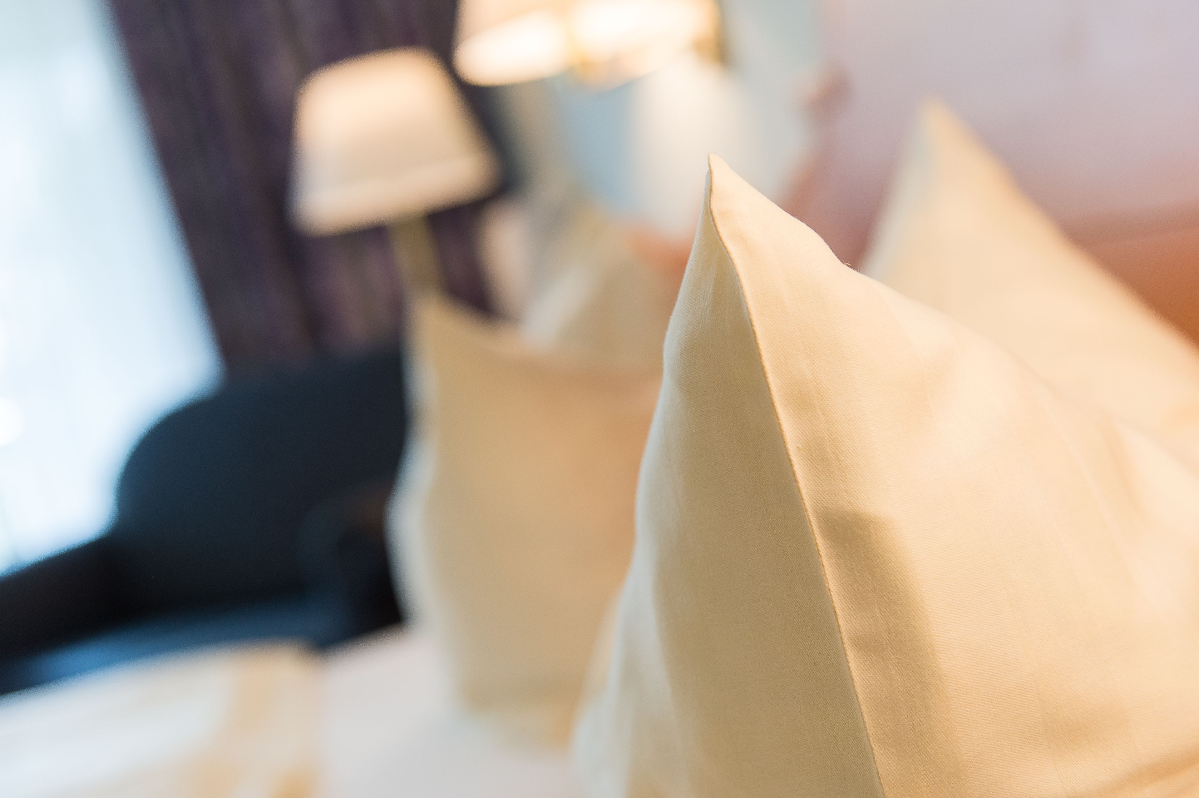 comfort double room | in-room safe, desk, soundproofing, free wifi